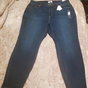 Lane Bryant NWT Size 22 Curvy Fot Skinny Jeans